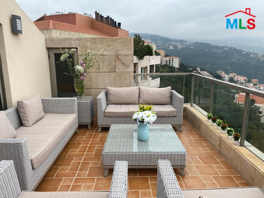 High-end Furnished Duplex with Terrace for Rent in Monteverde