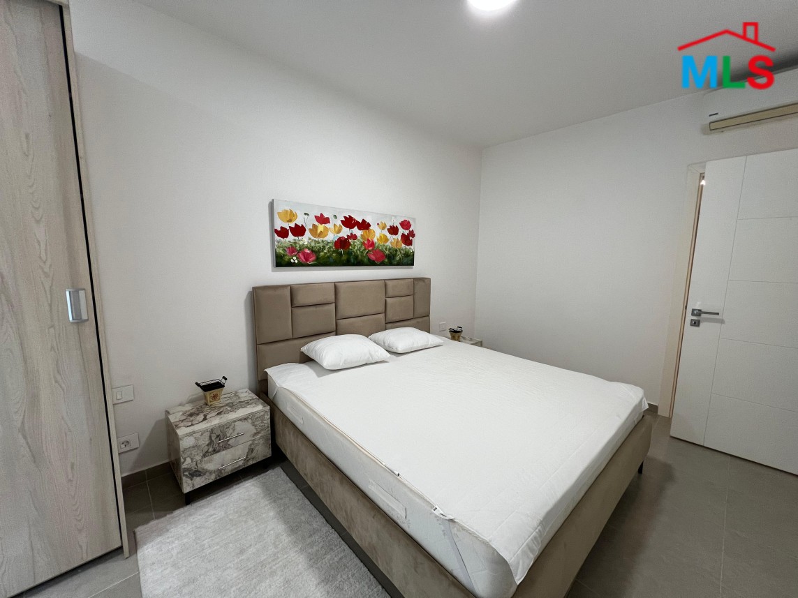 New Apartment with Large Terrace for Rent in Adma