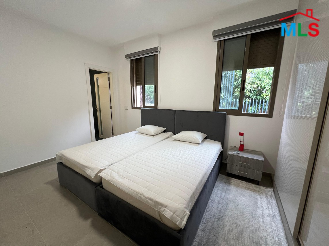 New Apartment with Large Terrace for Rent in Adma