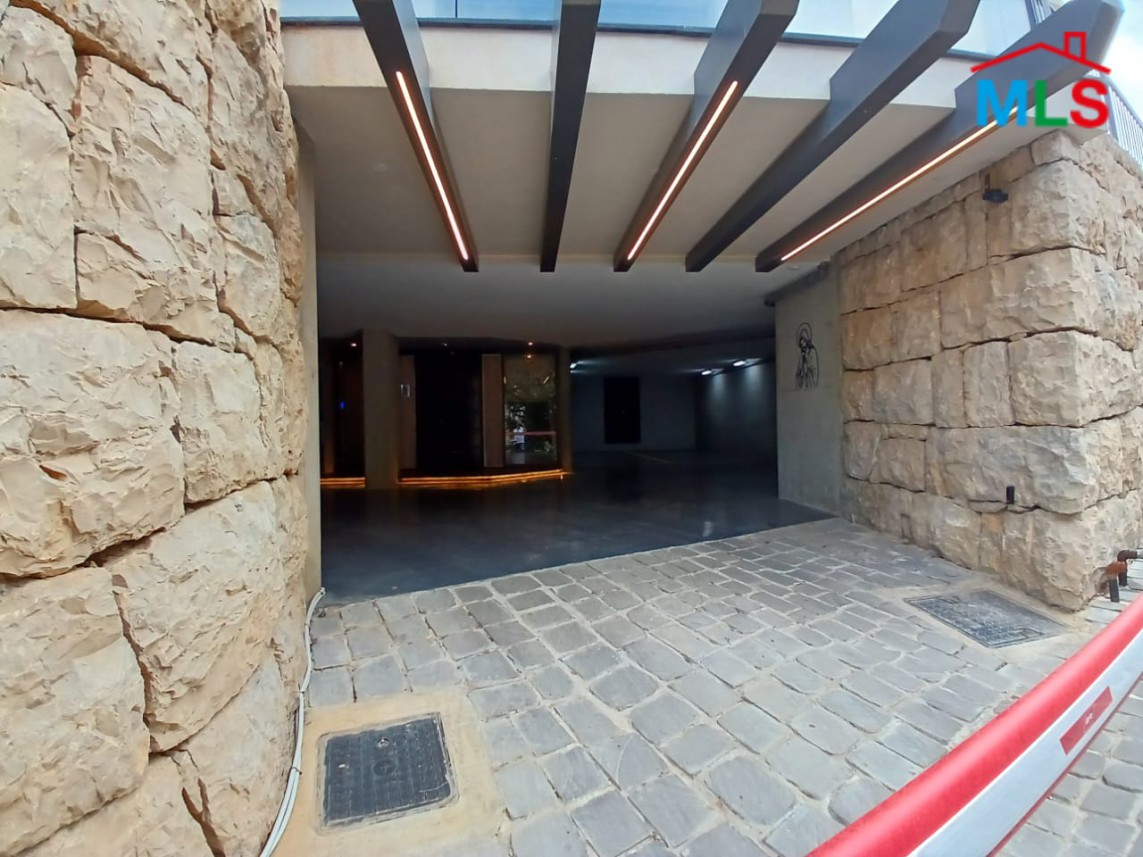 High-End Apartment with Sea and Mountain View For Sale in Roumie