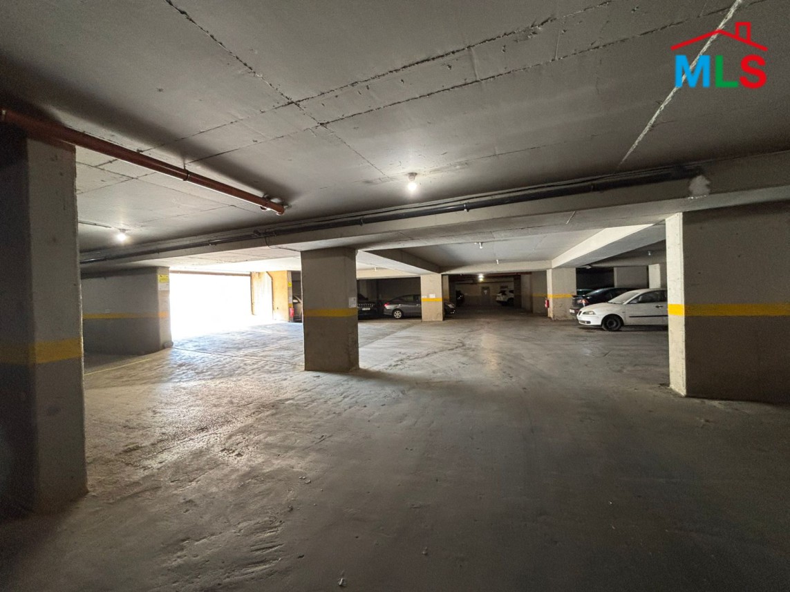 Semi-Furnished Apartment in a Well-Known Tower For Sale in Jdeideh