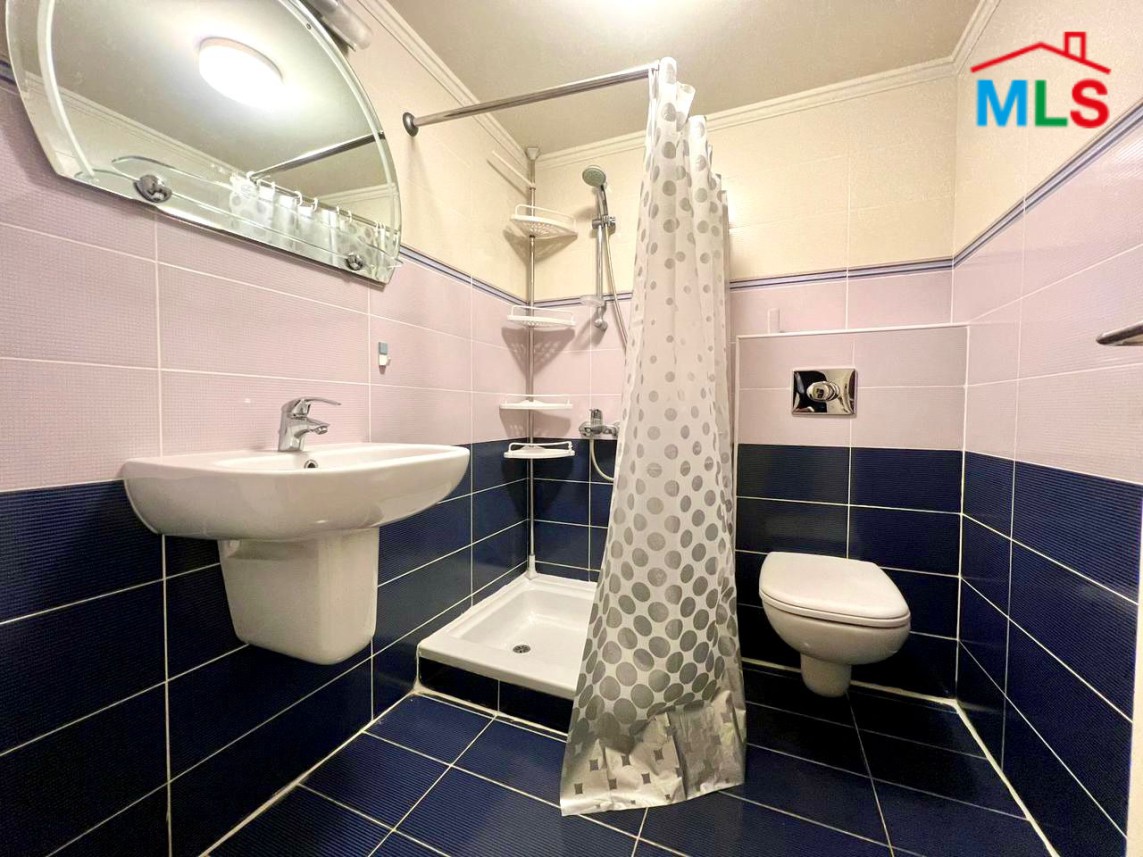 Bright Apartment For Sale in Achrafieh, Geitawi