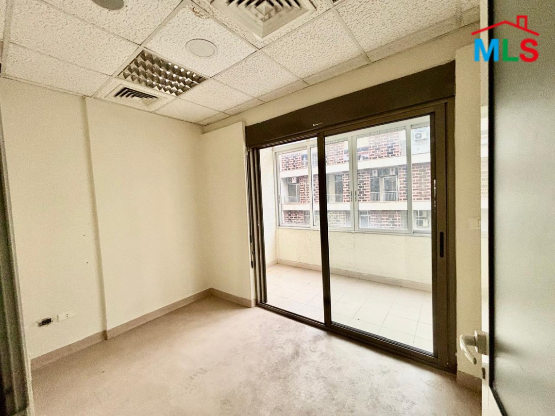 Spacious Apartment Suitable as Office For Sale in Badaro