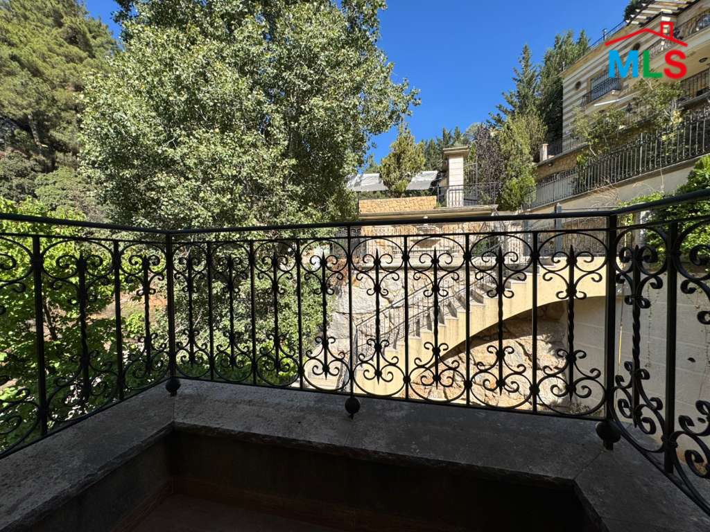 Fully Furnished Decorated Villa For Sale in Baabdat