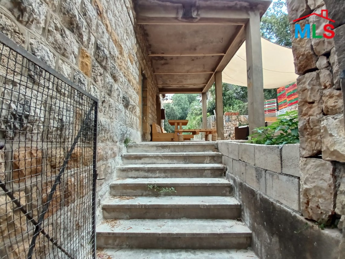 1,088 SQM Old House With Land For Sale in Beit Chabeb