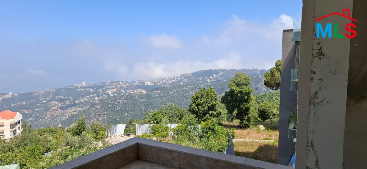 Spacious Apartment With Garden For Sale in Ajaltoun With Payment Facilities