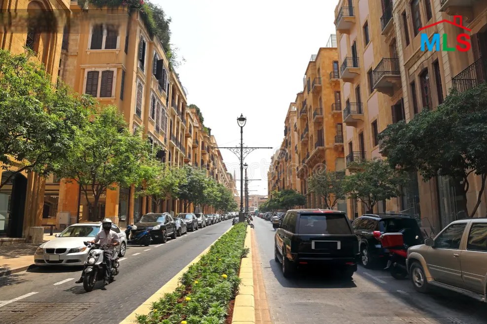 High-End Apartment For Sale in Prestigious Building in Down Town