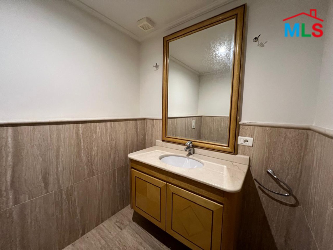 Semi-Furnished Amazing Villa With Pool For Sale in Fatqa