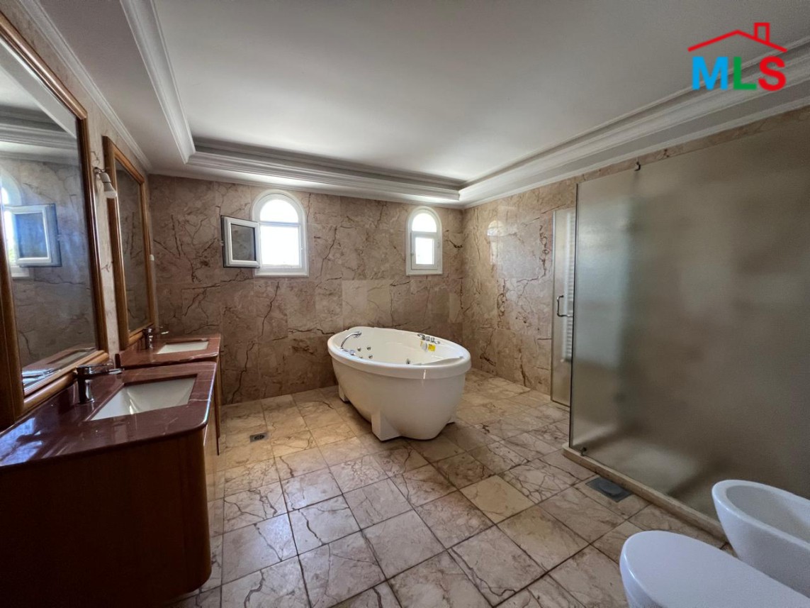 Semi-Furnished Amazing Villa With Pool For Sale in Fatqa
