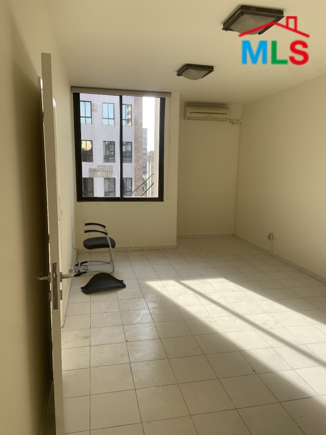 Well Located Office For Sale in Jal El Dib