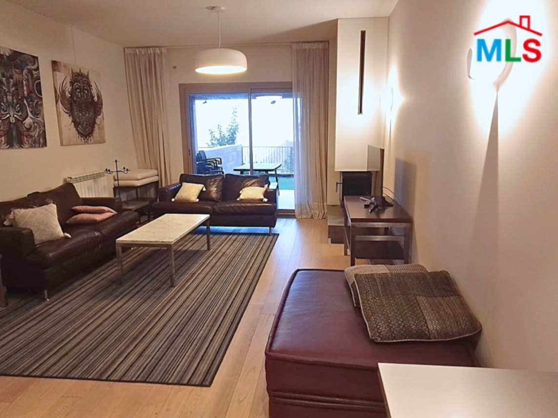 Chalet with Terrace For Sale in a Resort in Fakra, Kfardebian