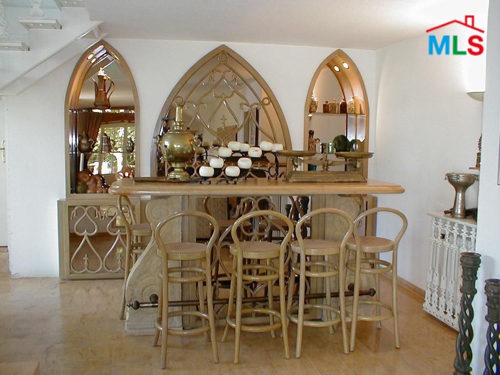 Stunning Villa with Garden For Sale in Baabdat