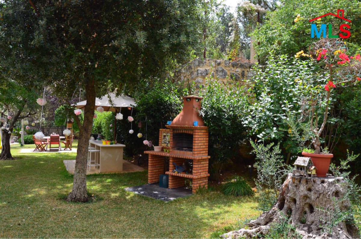 Furnished Villa with An Amazing Garden and Pool For Sale In Beit Chabeb