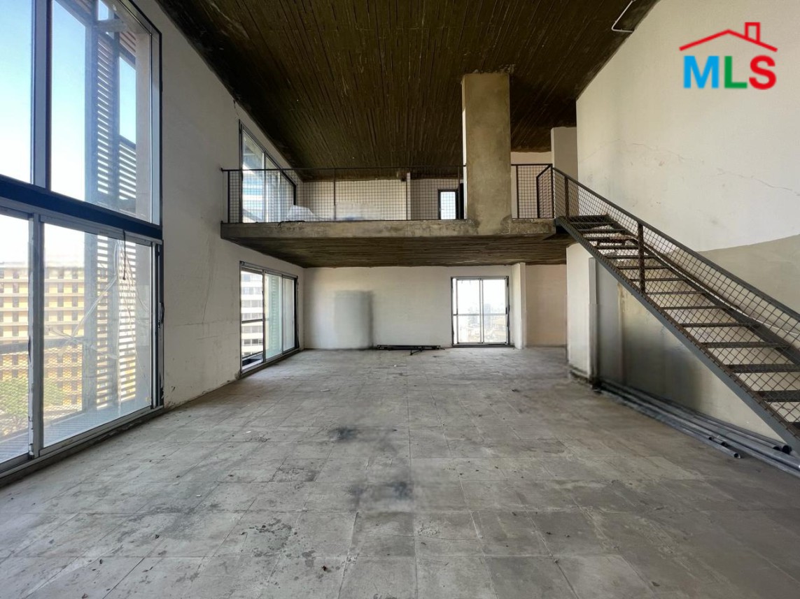 Core & Shell Loft For Sale in Achrafieh, Nasra