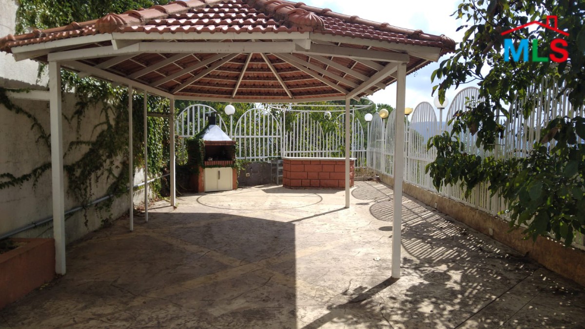 650 SQM Villa With Great Mountain View On A Piece Of Land For Sale In Baabdat